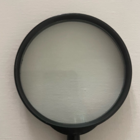 Magnifying Glass Custom Magnet - Picture 4 of 4